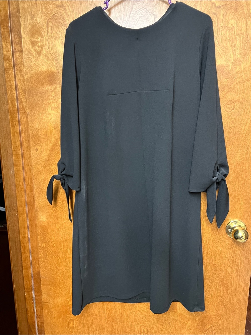 Ronni Nicole Black Tie-Sleeve Midi Shift Dress